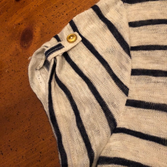 Free Kisses Blue Striped S/S Top with Lace Back - Picture 4 of 5